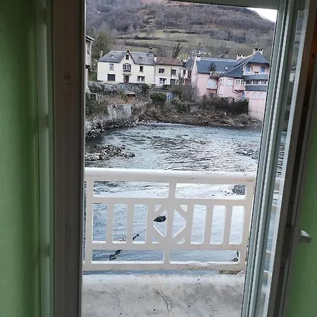Holiday home Jolie Maison En Bord De Neste